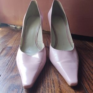 LAST CHANCE! Pink BCBGirls heels Katchen